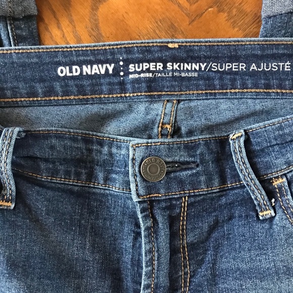 Old Navy Super Skinny Mid Rise Jeans - Picture 2 of 8